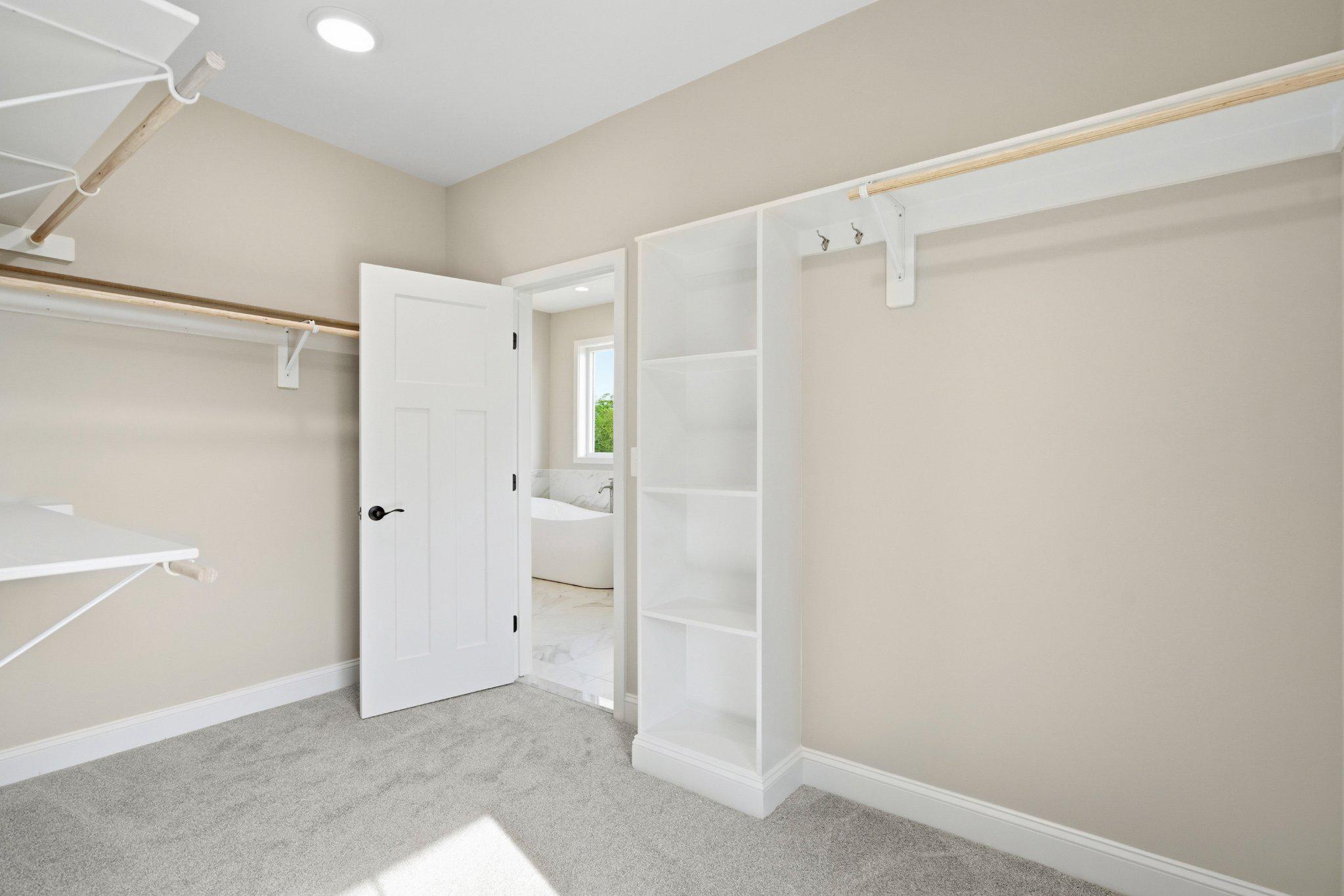 5898 Hardwick Ct Property Photo 23