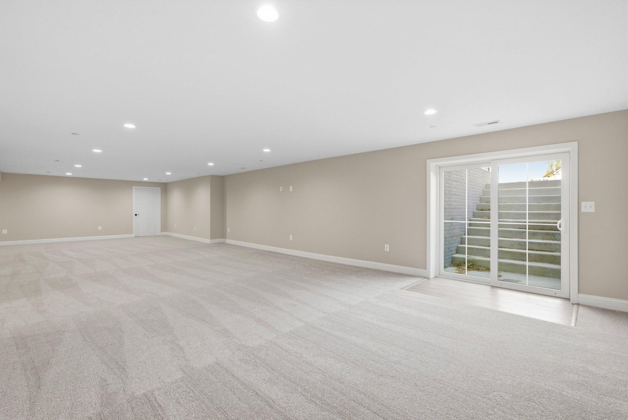 5898 Hardwick Ct Property Photo 28