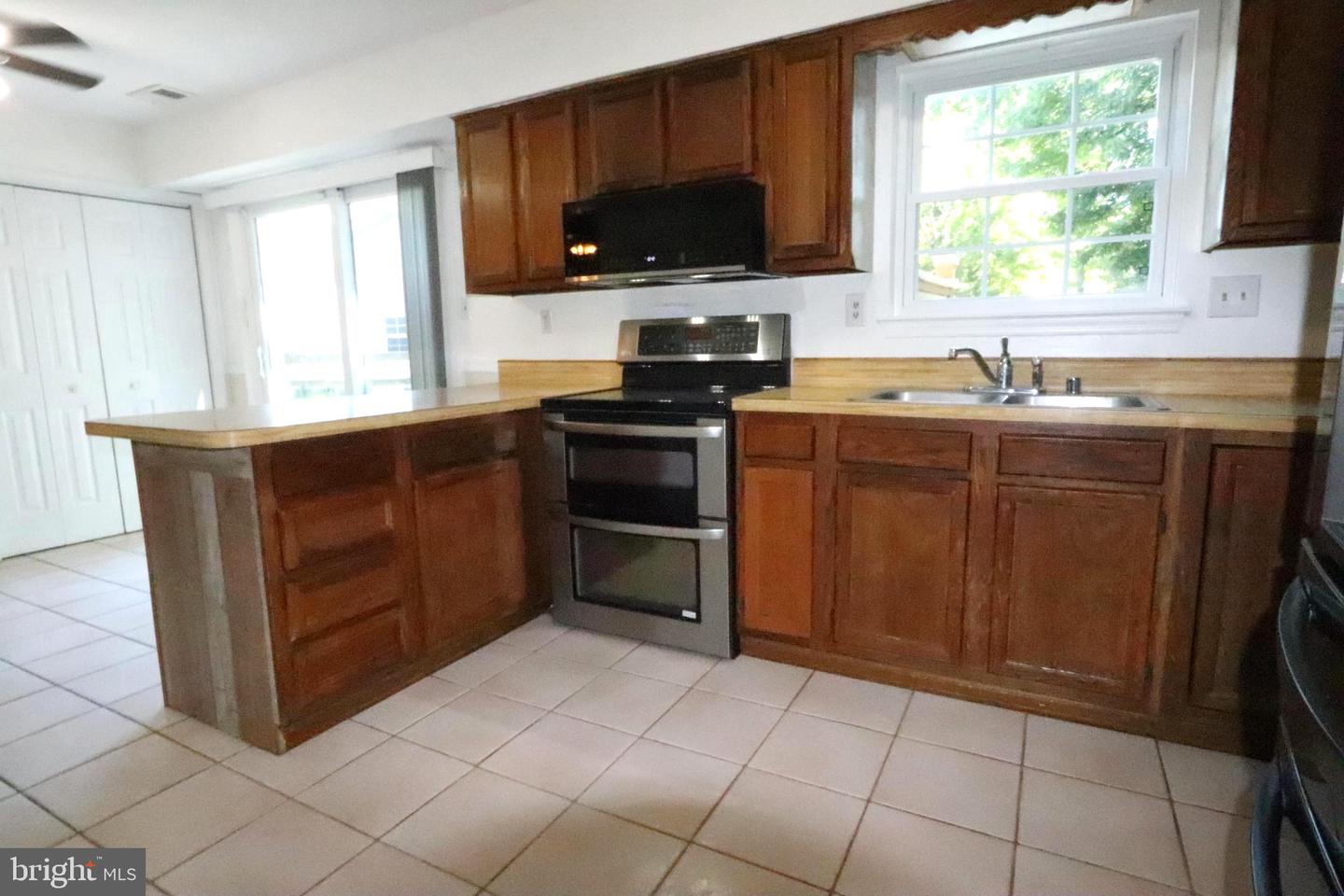 6901 Impala Ct Property Photo 4