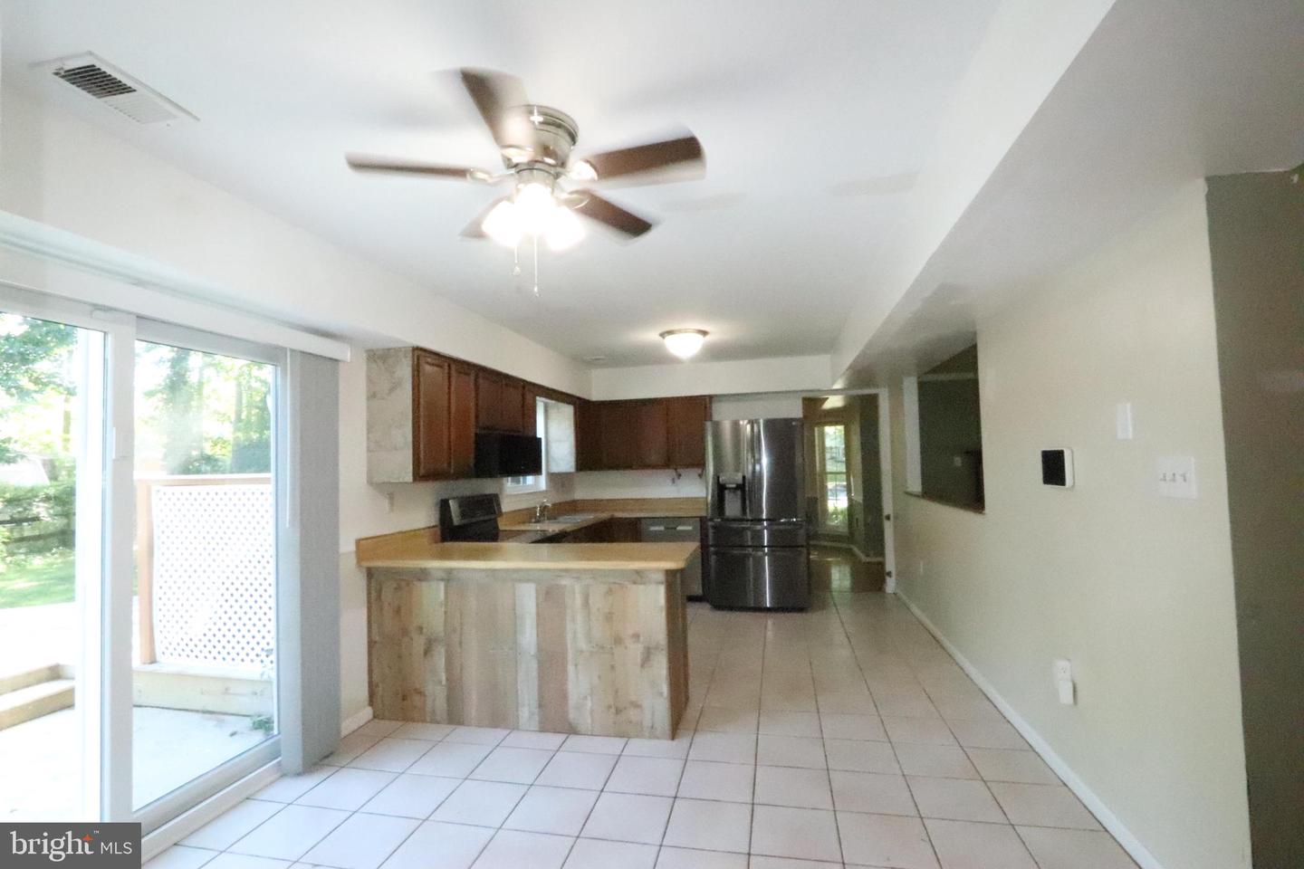 6901 Impala Ct Property Photo 5