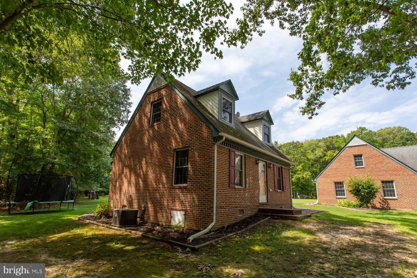 4340 Guinevere Ln Property Photo 10