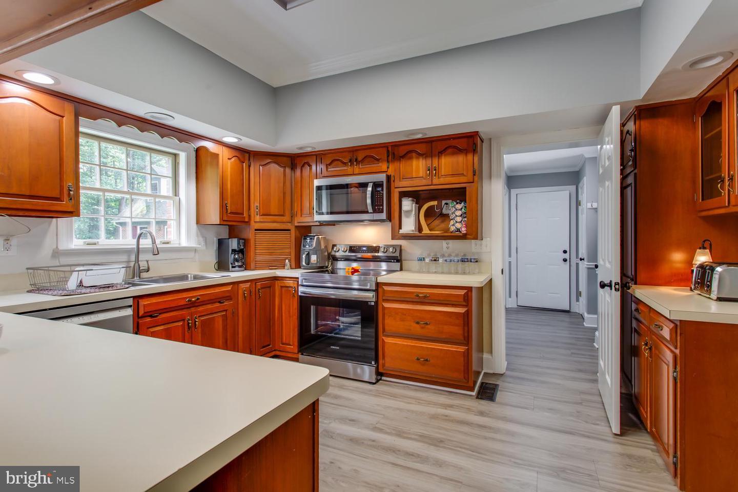 4340 Guinevere Ln Property Photo 21