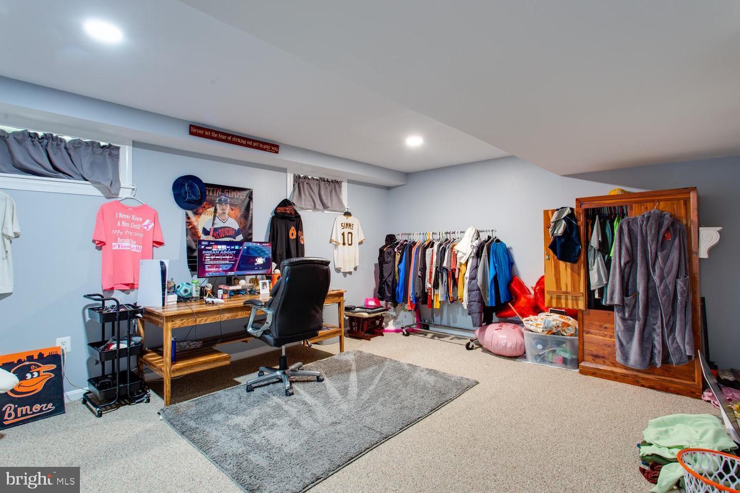 4340 Guinevere Ln Property Photo 43
