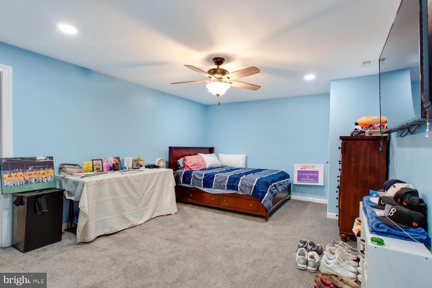 4340 Guinevere Ln Property Photo 44