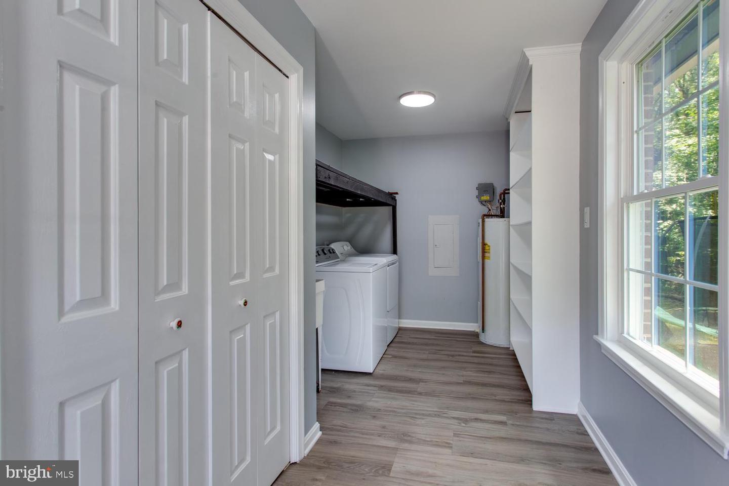 4340 Guinevere Ln Property Photo 50