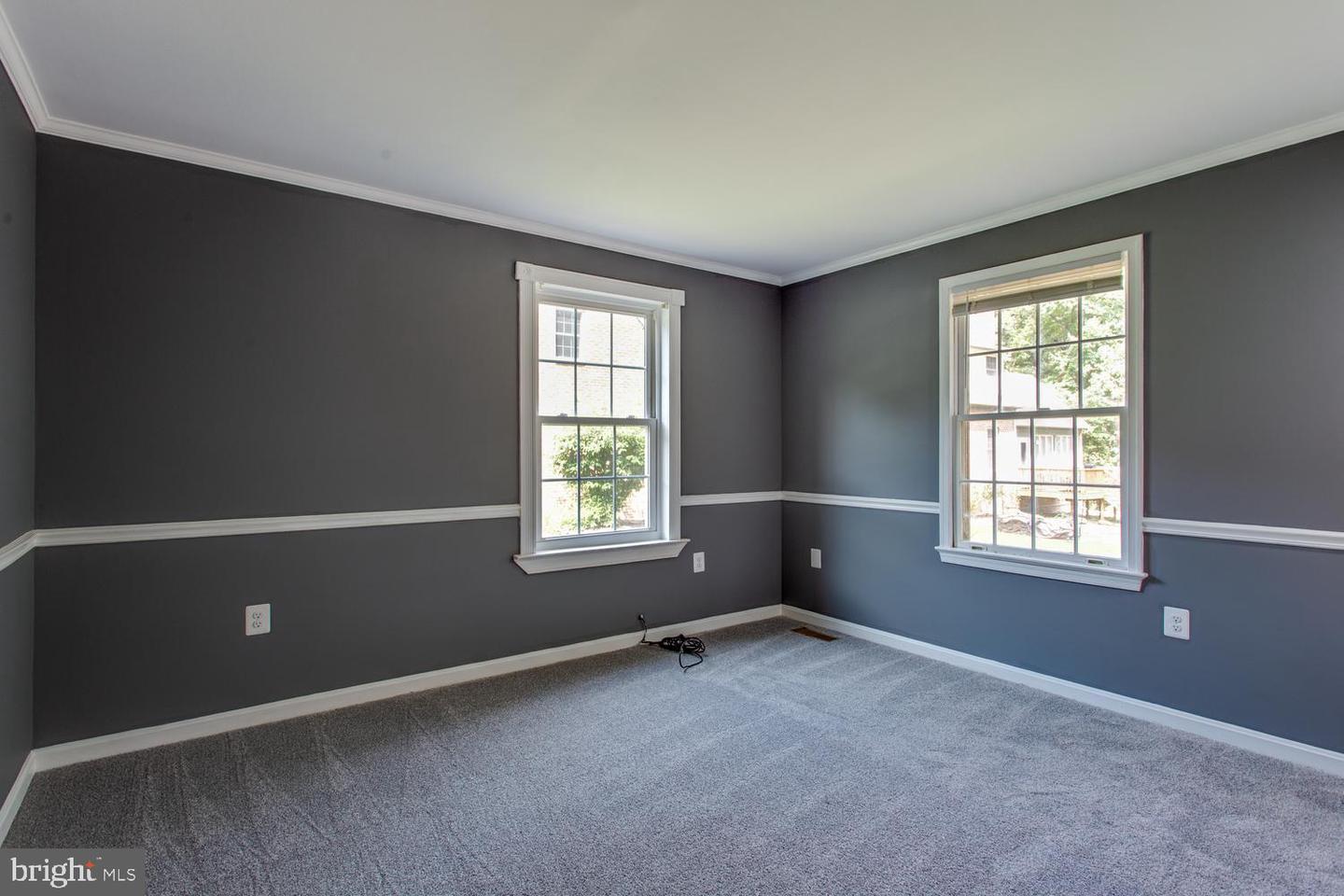 4340 Guinevere Ln Property Photo 53