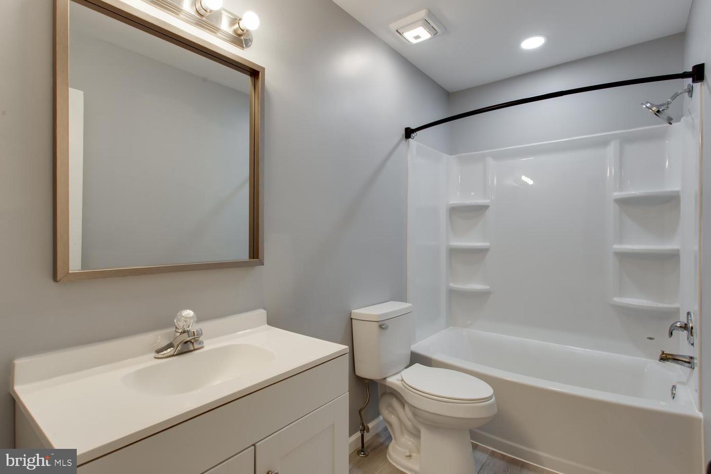 4340 Guinevere Ln Property Photo 55