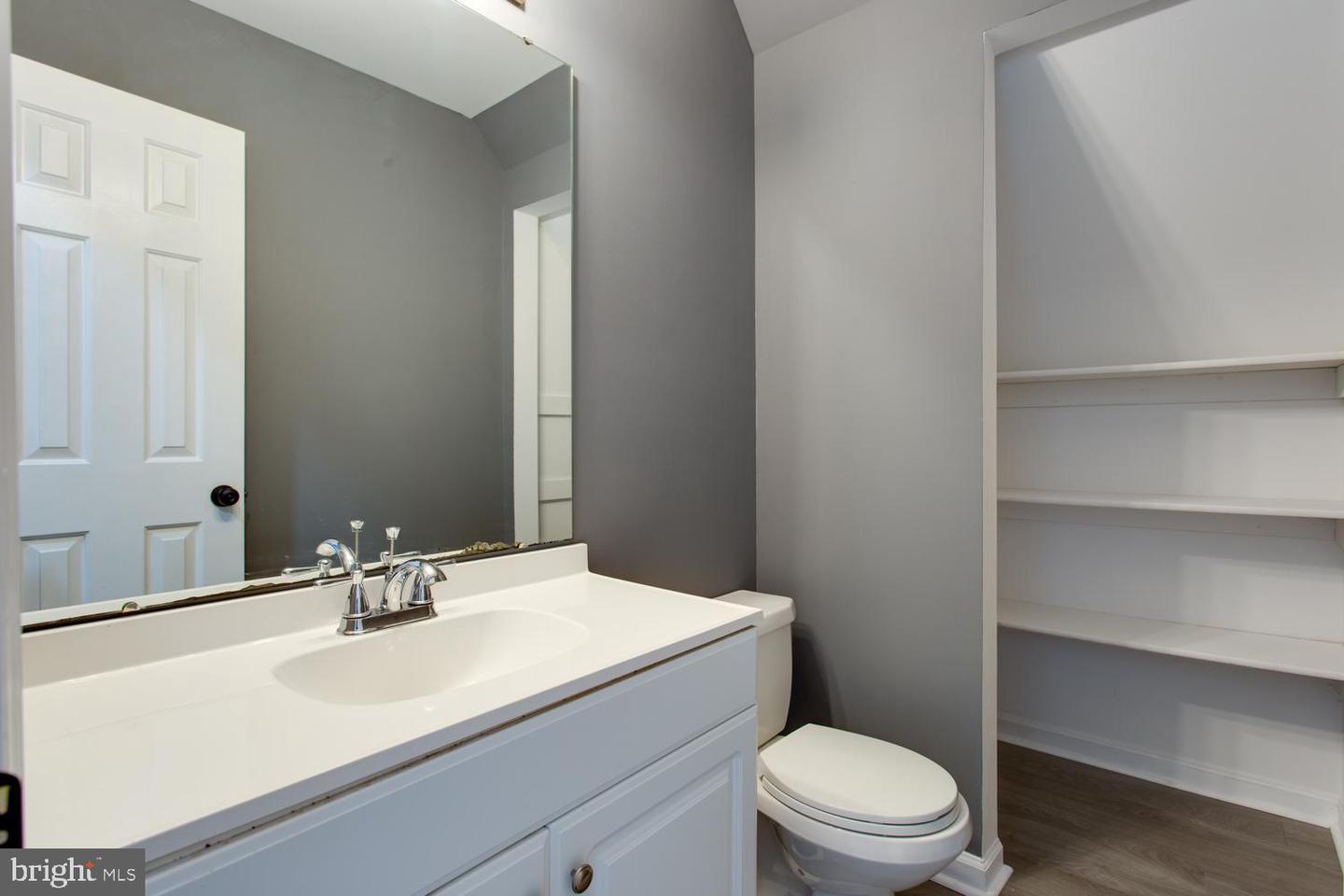 4340 Guinevere Ln Property Photo 57