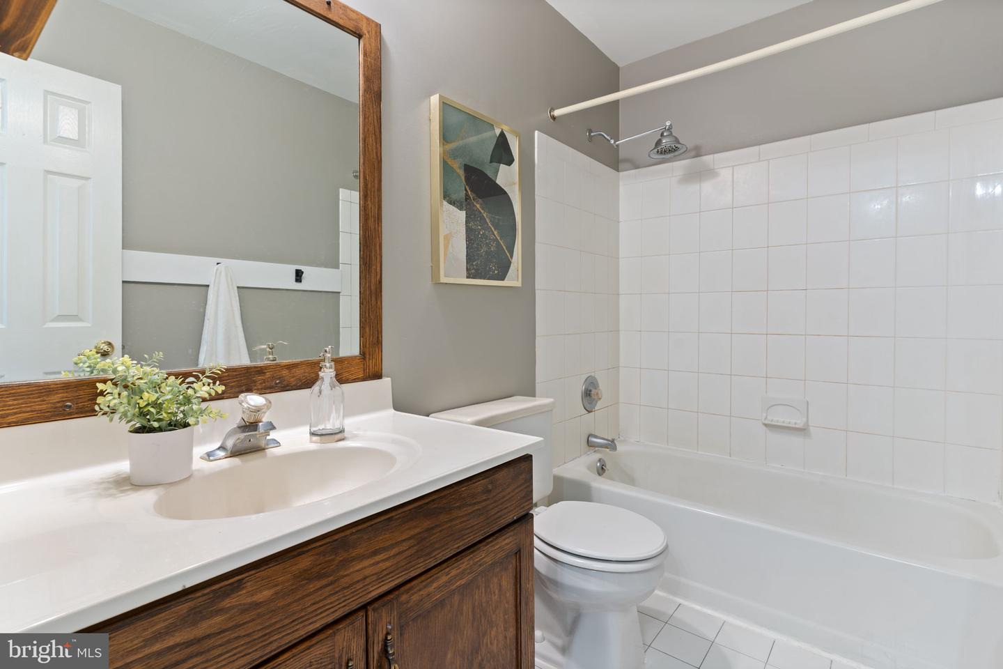 105 Westmorland Ct Property Photo 8