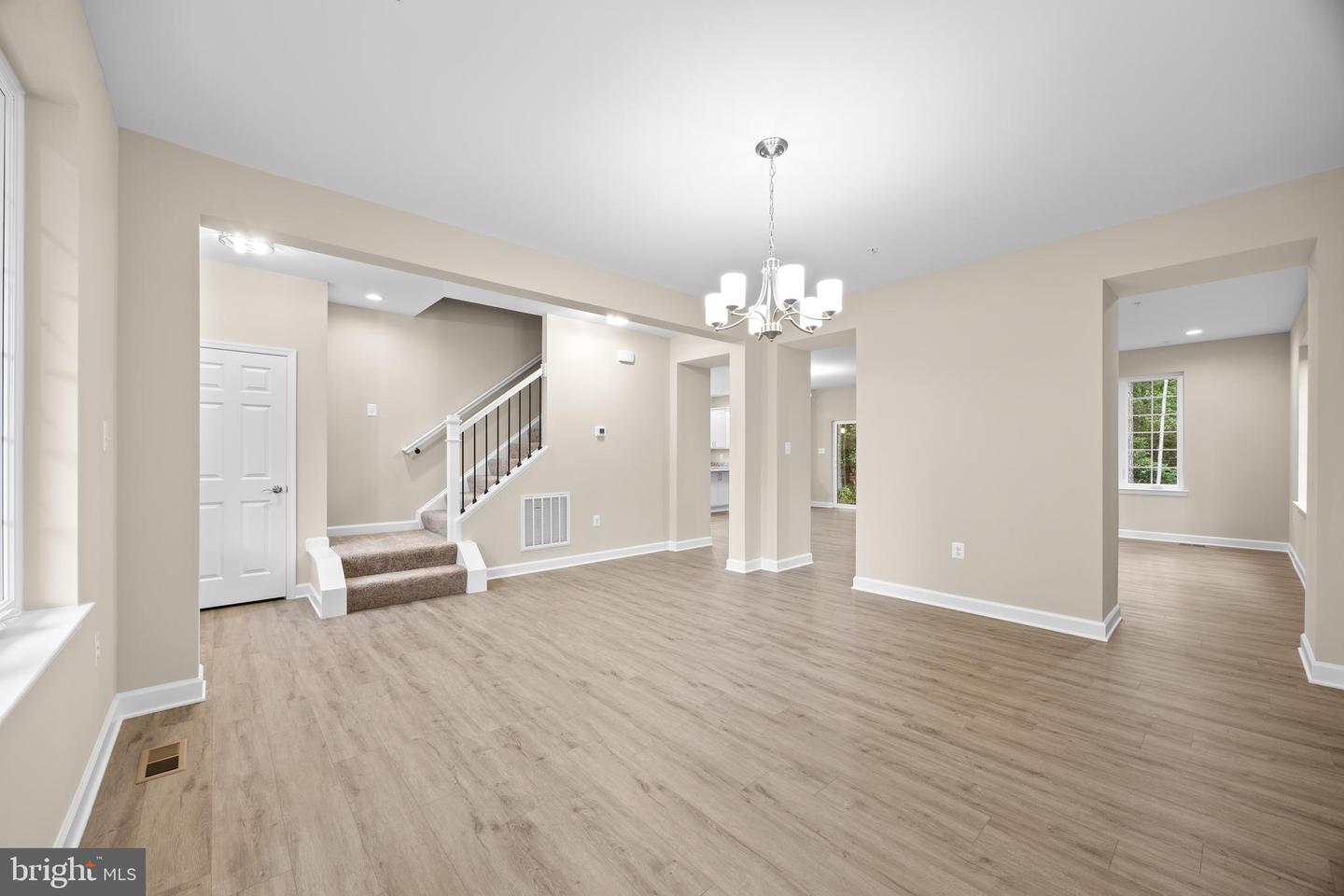 11330 Lord Baltimore Dr Property Photo 6