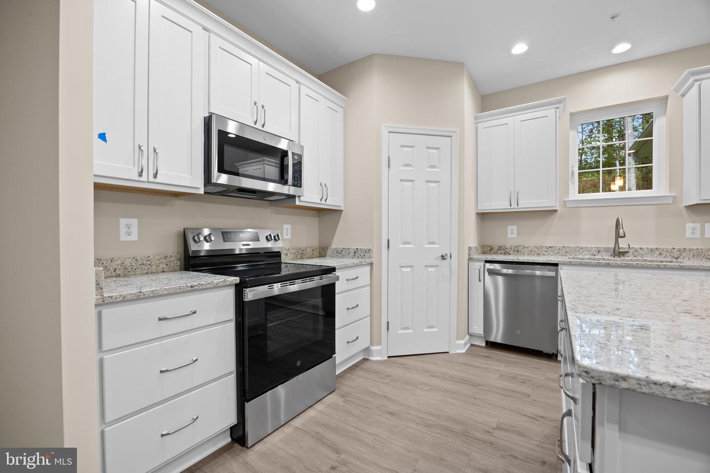11330 Lord Baltimore Dr Property Photo 21
