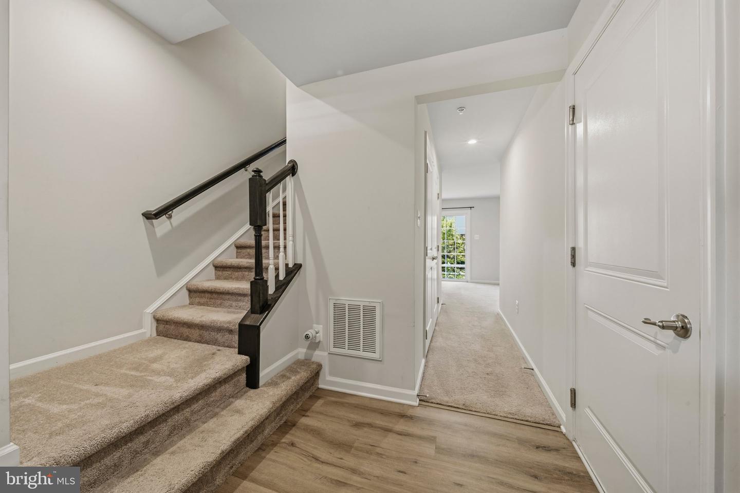 124 Seldovia Dr Property Photo 3