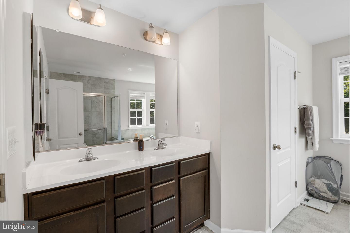6640 Timber Ridge Ln Property Photo 28