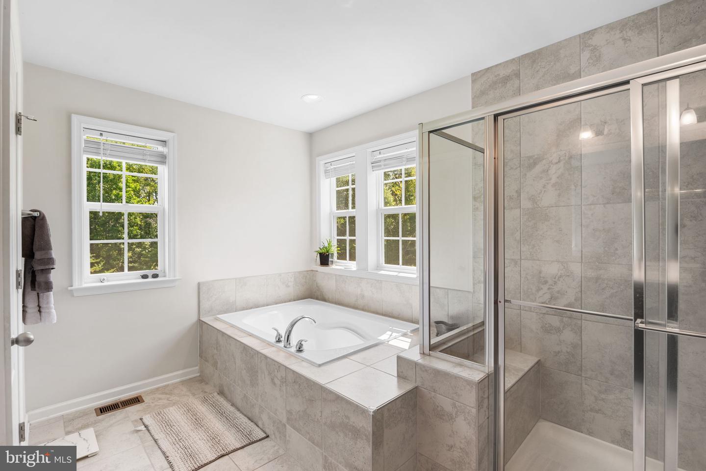 6640 Timber Ridge Ln Property Photo 29