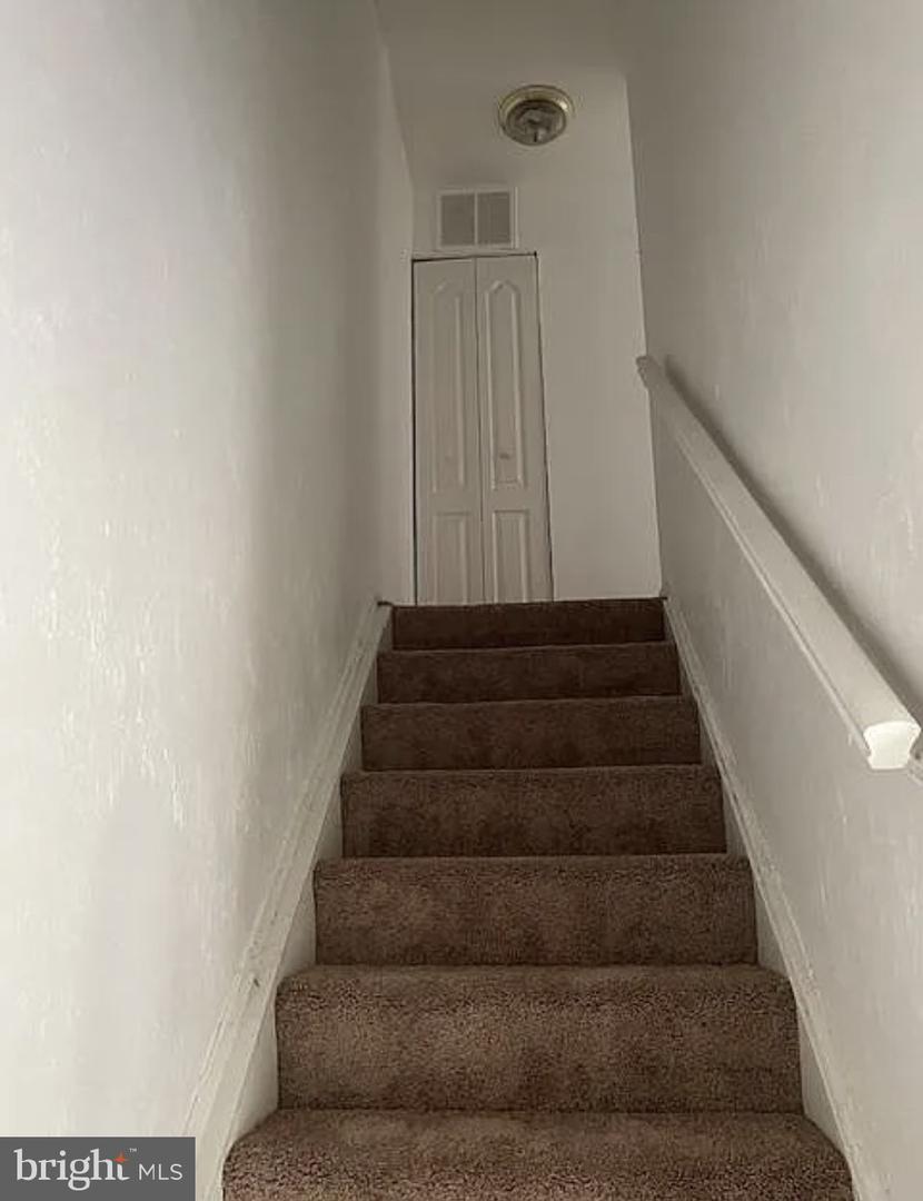 3236 Ryon Ct Property Photo 6