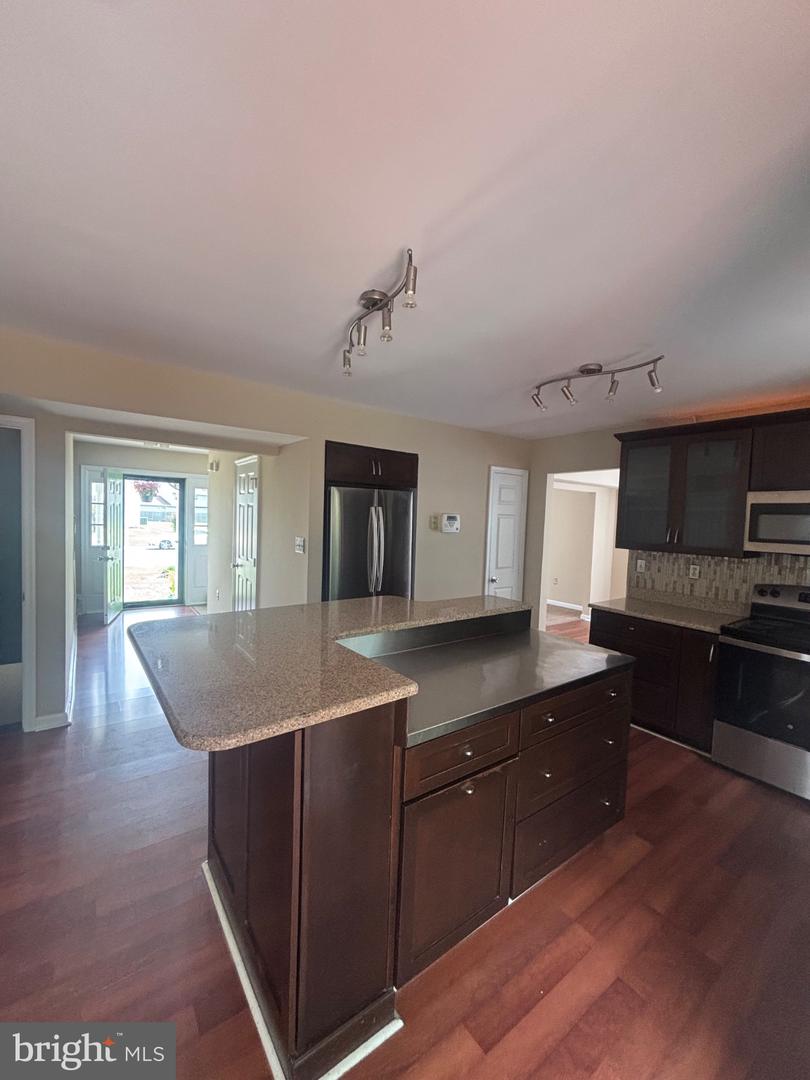2334 Tawny Dr Property Photo 4