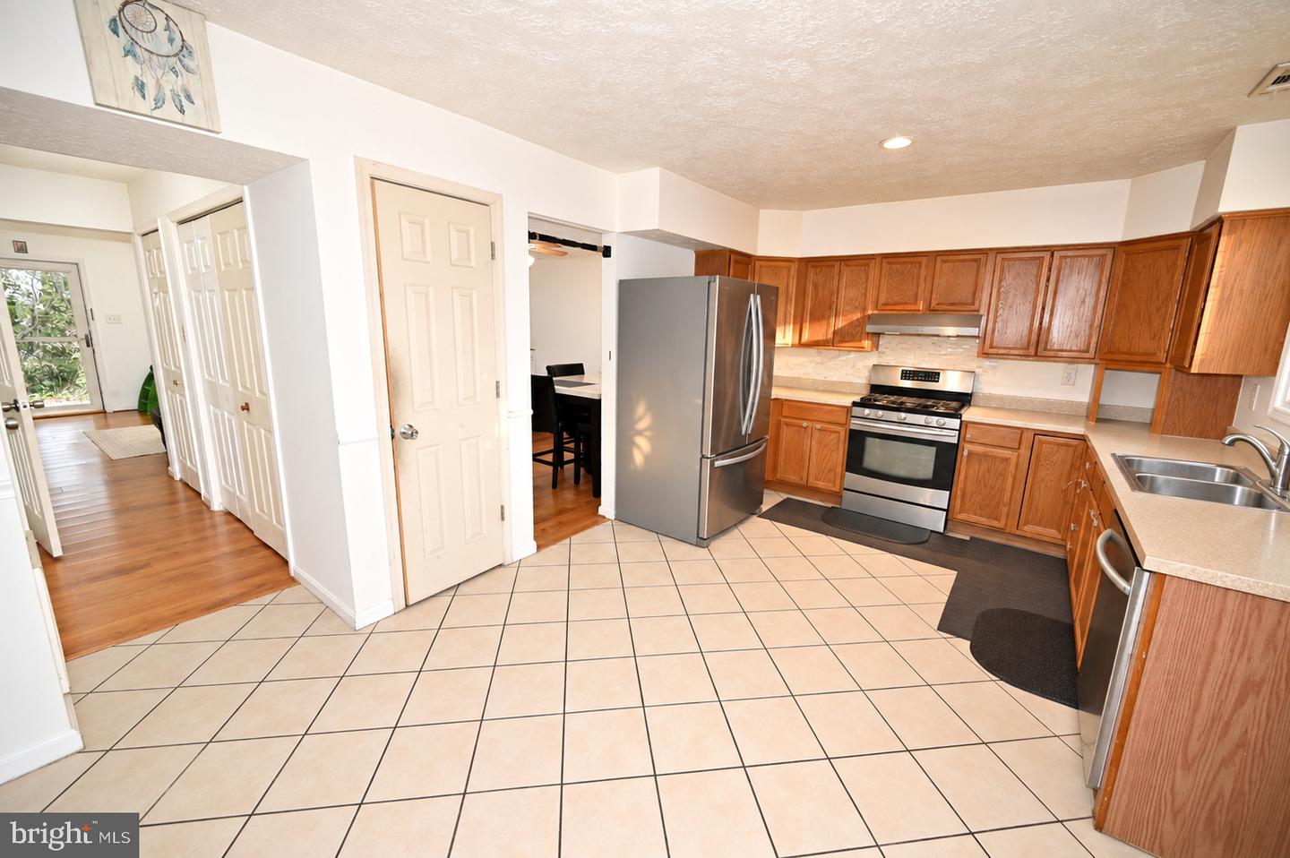 3843 Gateview Pl Property Photo 9