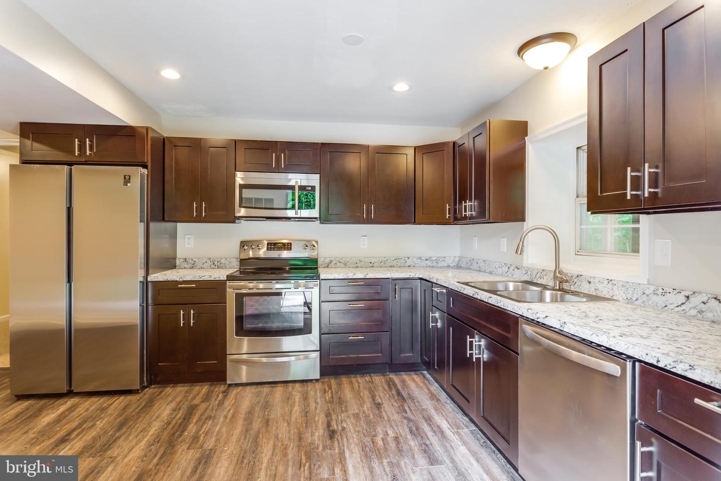 13495 Budds Creek Road #b Property Photo 4