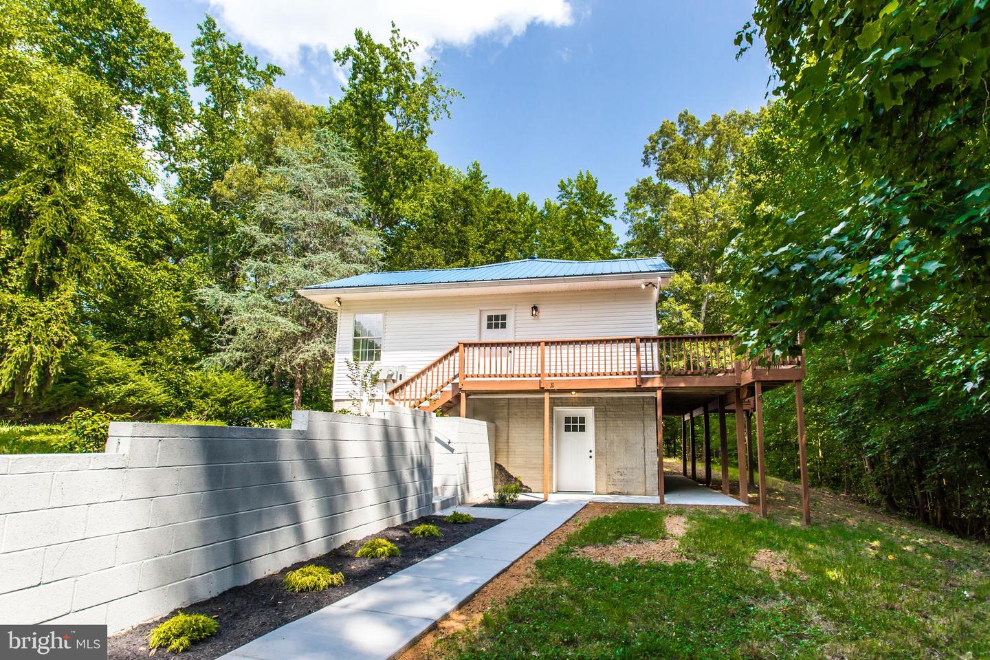13495 Budds Creek Road #b Property Photo 22