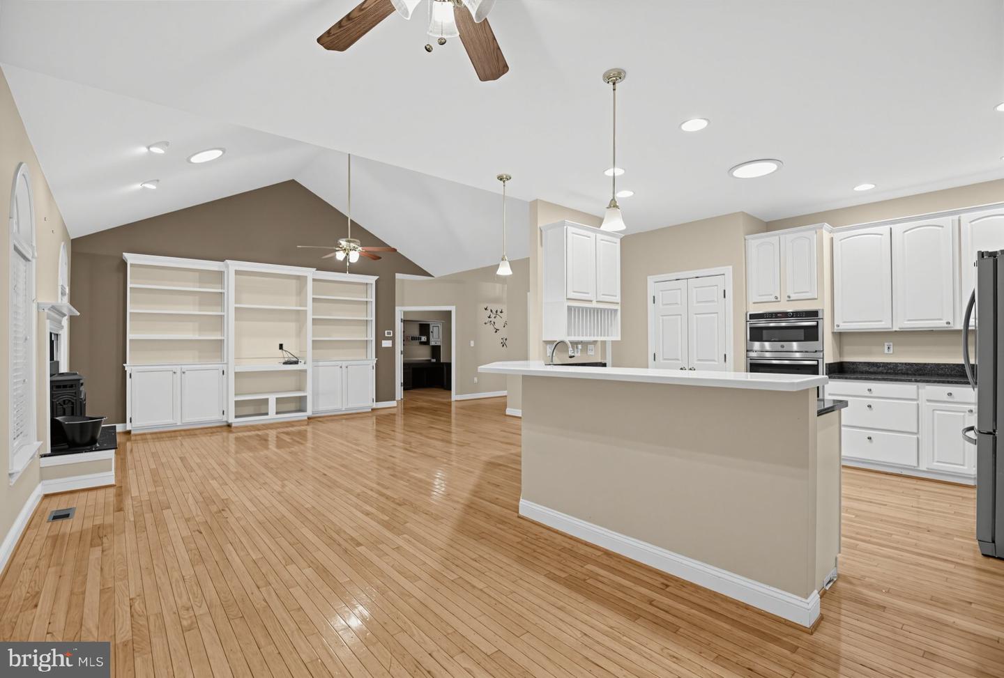 6050 Deepdeen Pl Property Photo 5