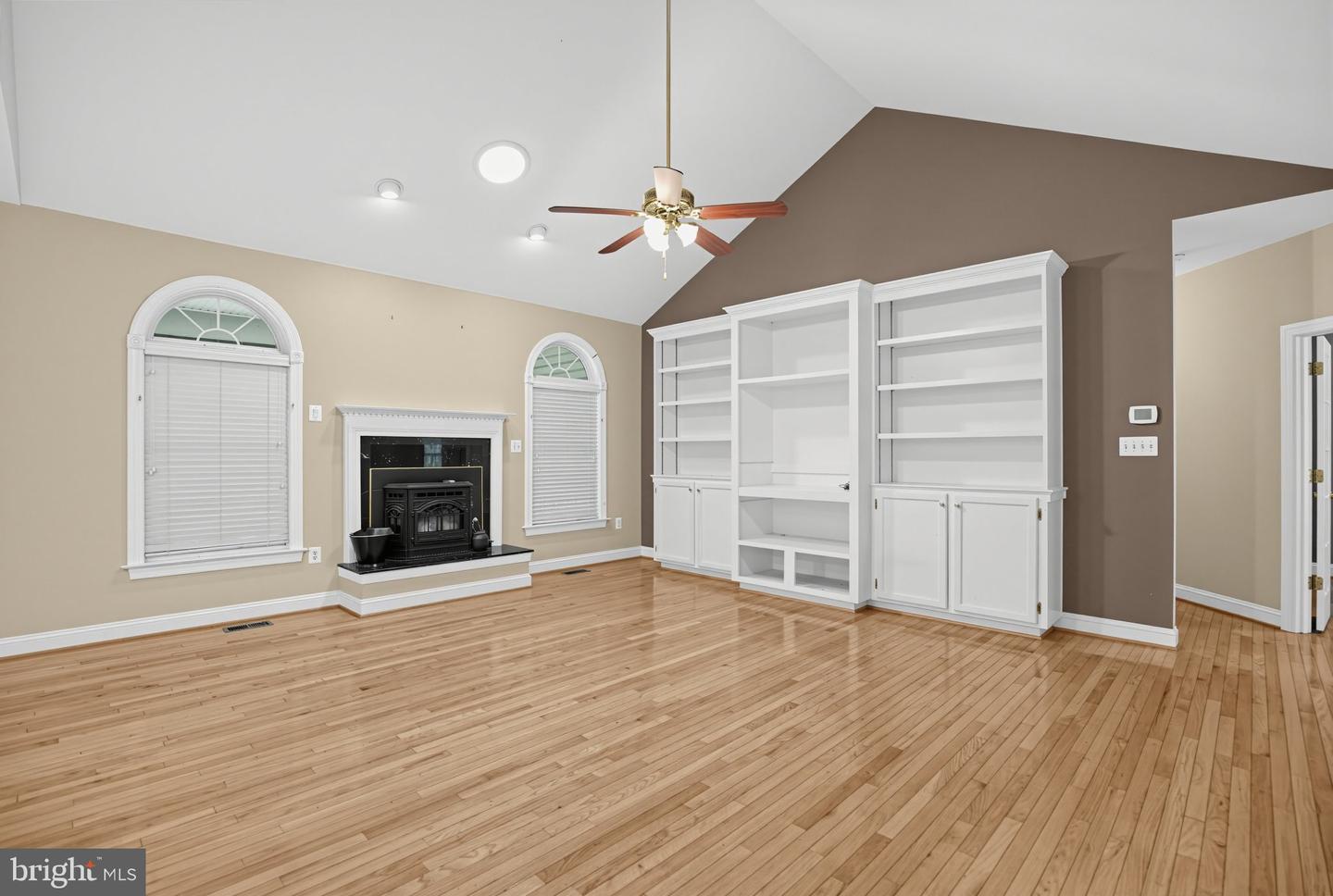 6050 Deepdeen Pl Property Photo 7