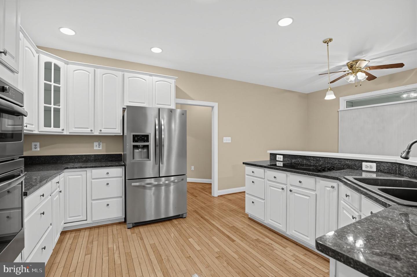 6050 Deepdeen Pl Property Photo 10