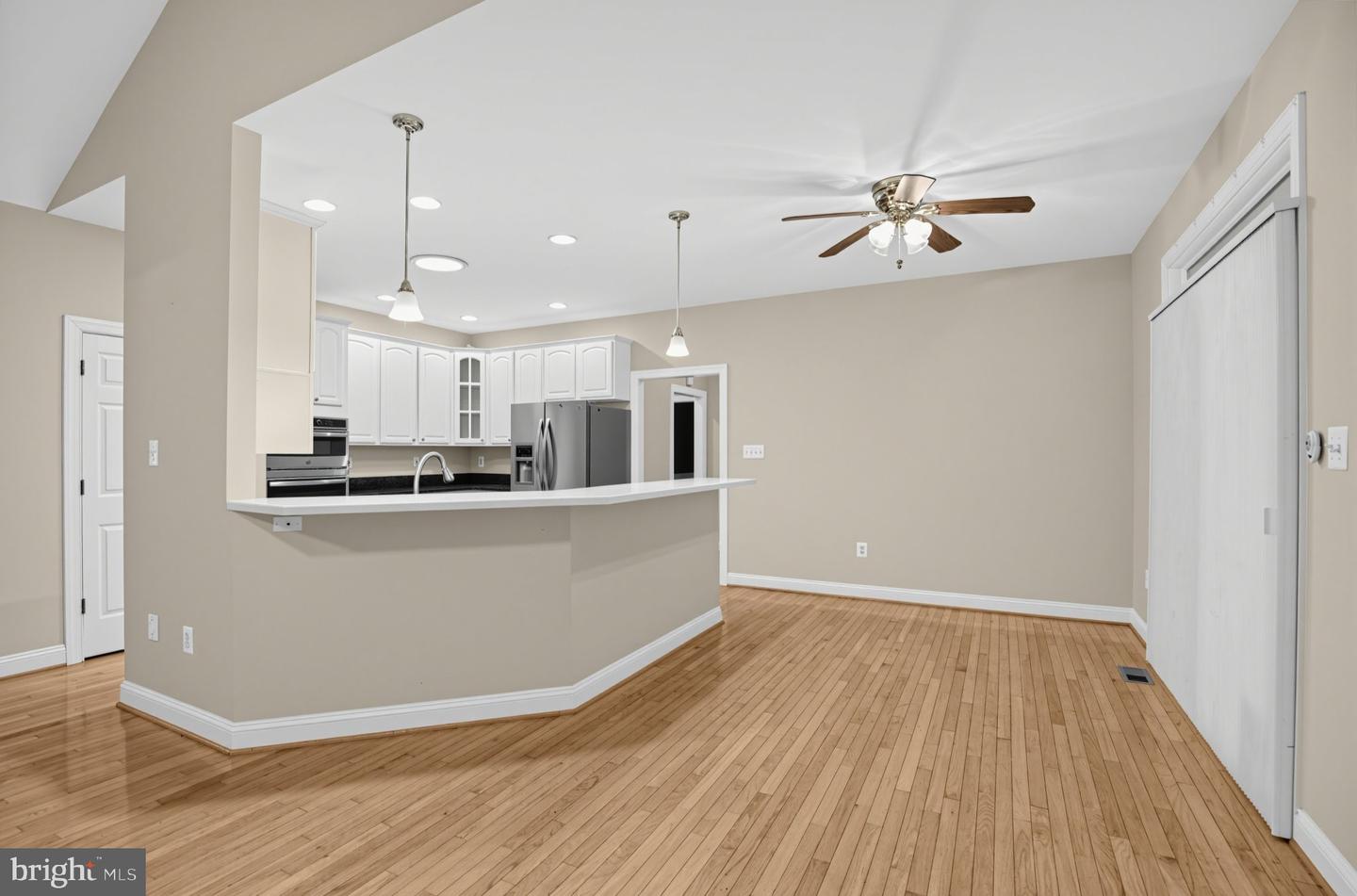 6050 Deepdeen Pl Property Photo 13