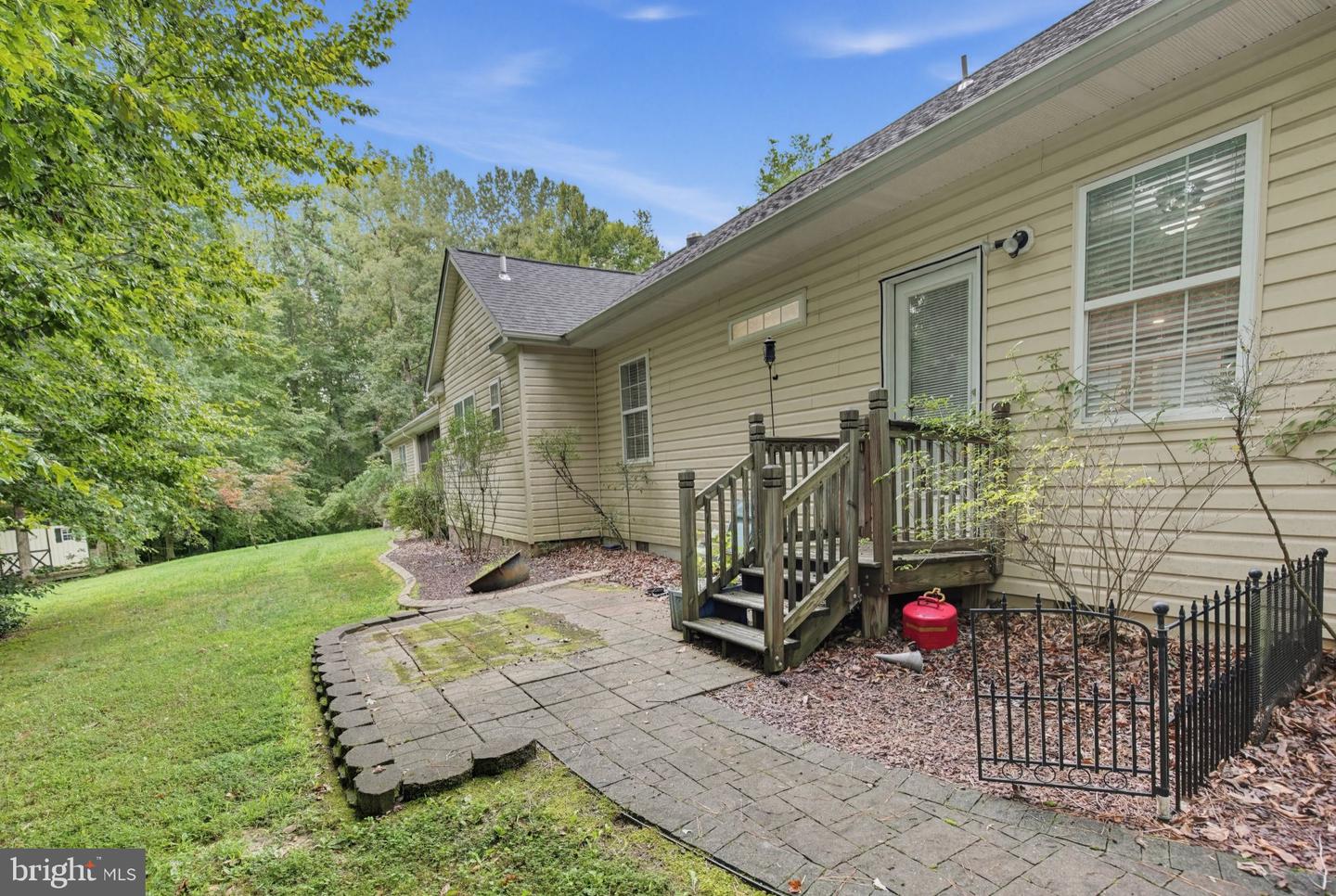 6050 Deepdeen Pl Property Photo 18