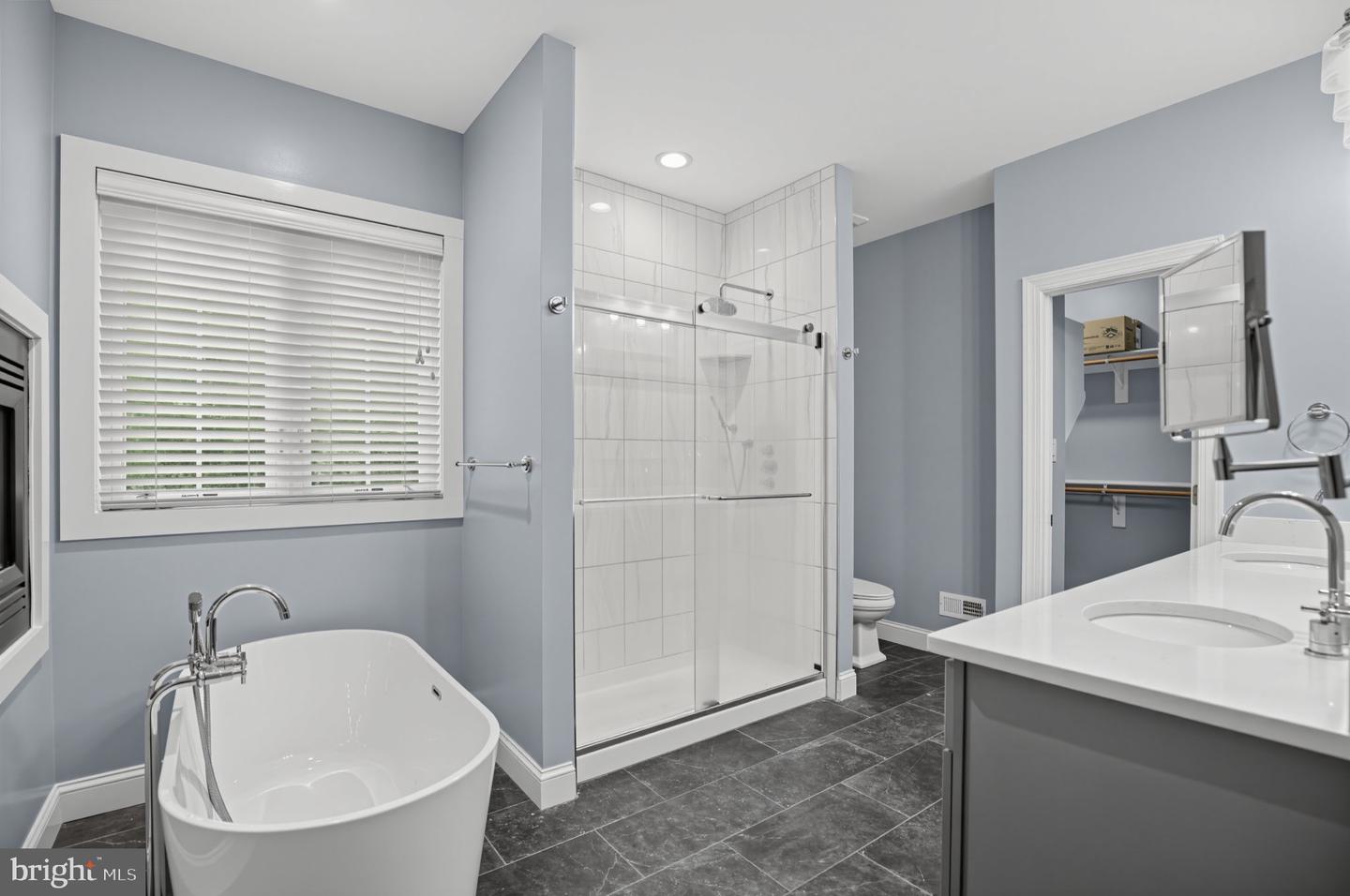 6050 Deepdeen Pl Property Photo 29
