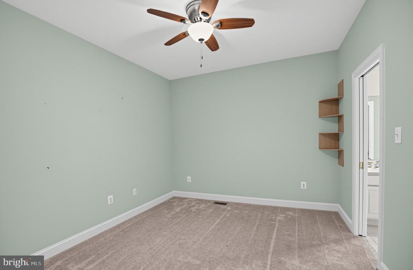 6050 Deepdeen Pl Property Photo 37