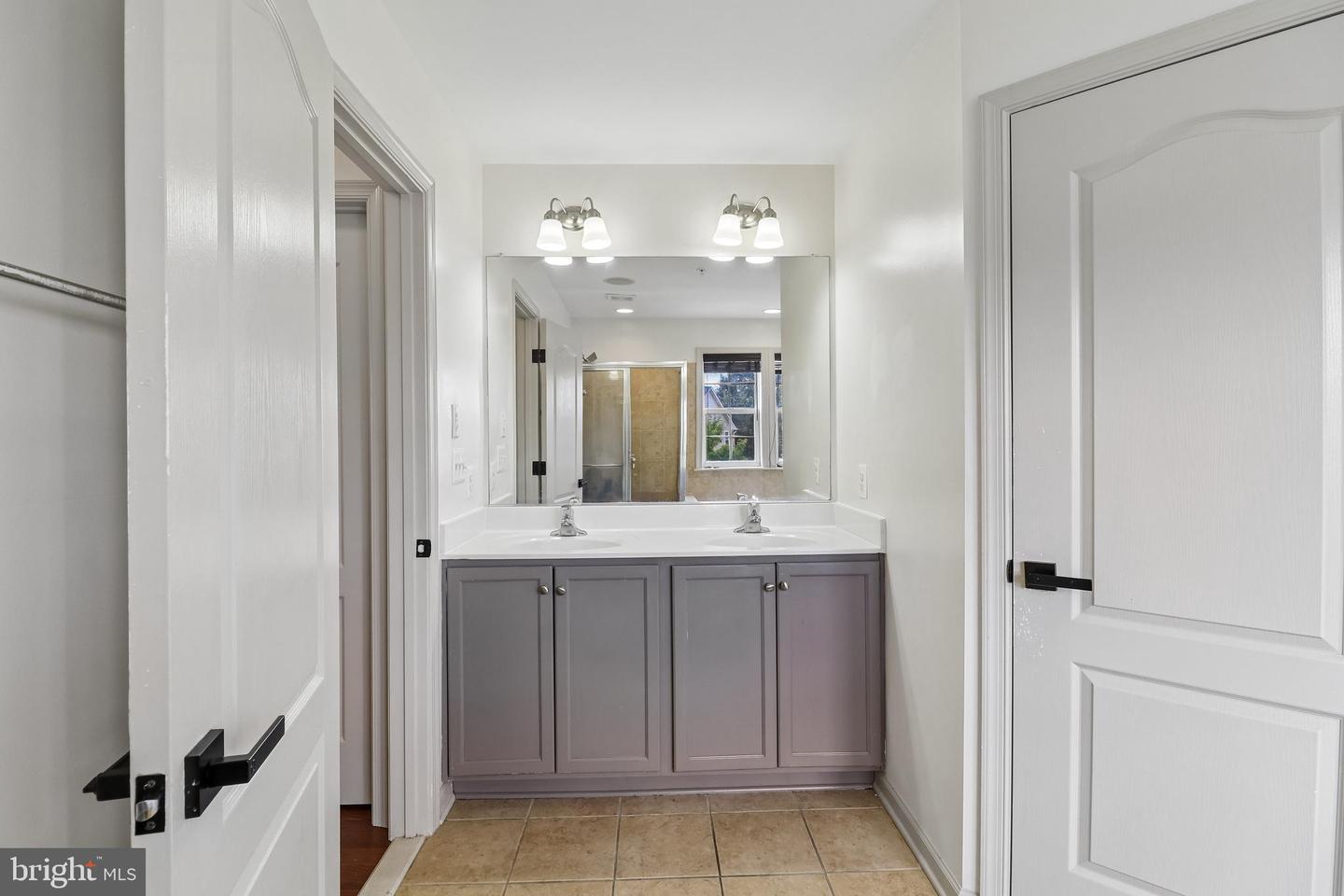 6844 Walkway Ct Property Photo 39
