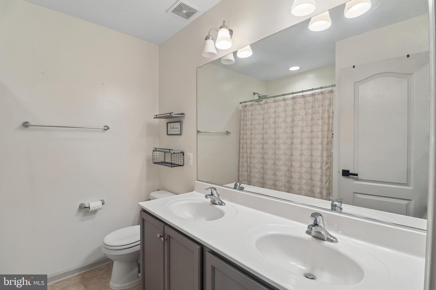 6844 Walkway Ct Property Photo 40