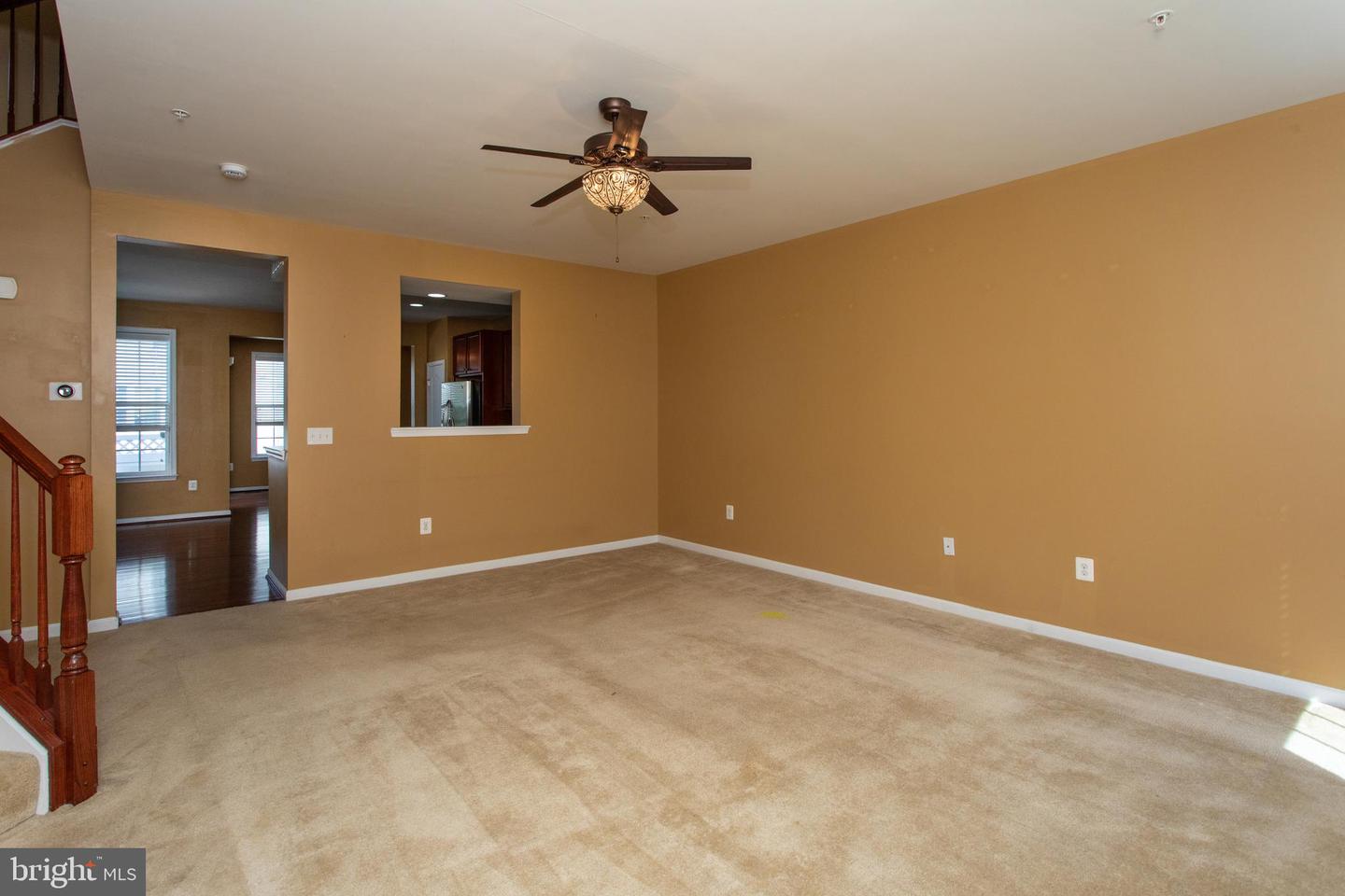 12389 Sandstone St Property Photo 8