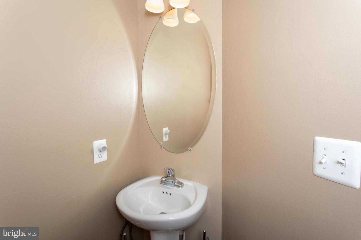 12389 Sandstone St Property Photo 29