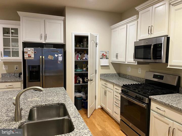 9806 Ushers Pl Property Photo 11