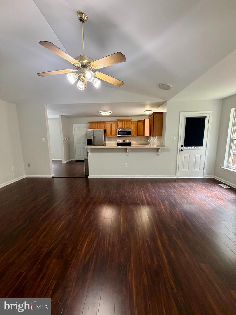 6000 Paternoster Ln Property Photo 11