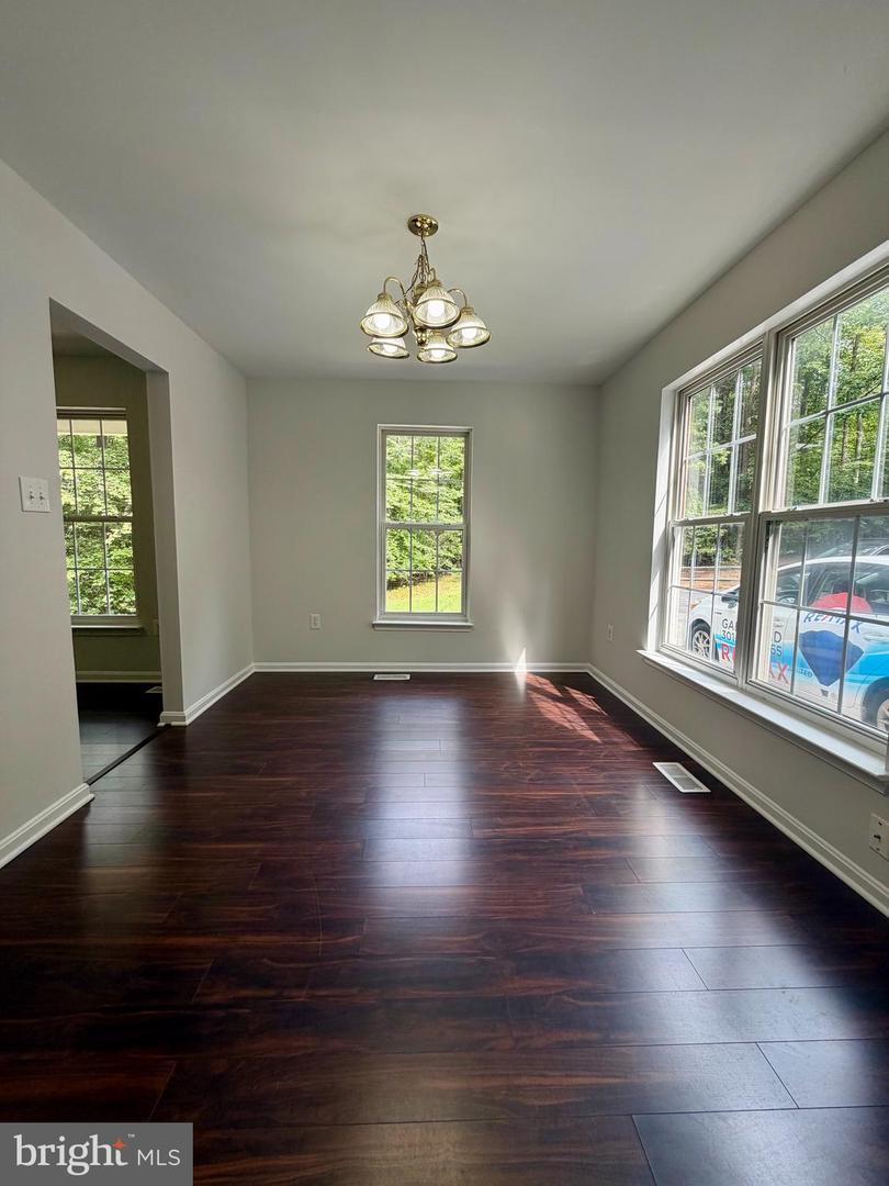 6000 Paternoster Ln Property Photo 15