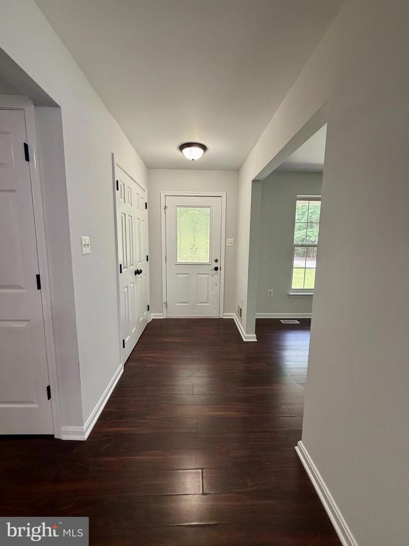 6000 Paternoster Ln Property Photo 17