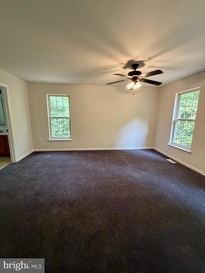 6000 Paternoster Ln Property Photo 18