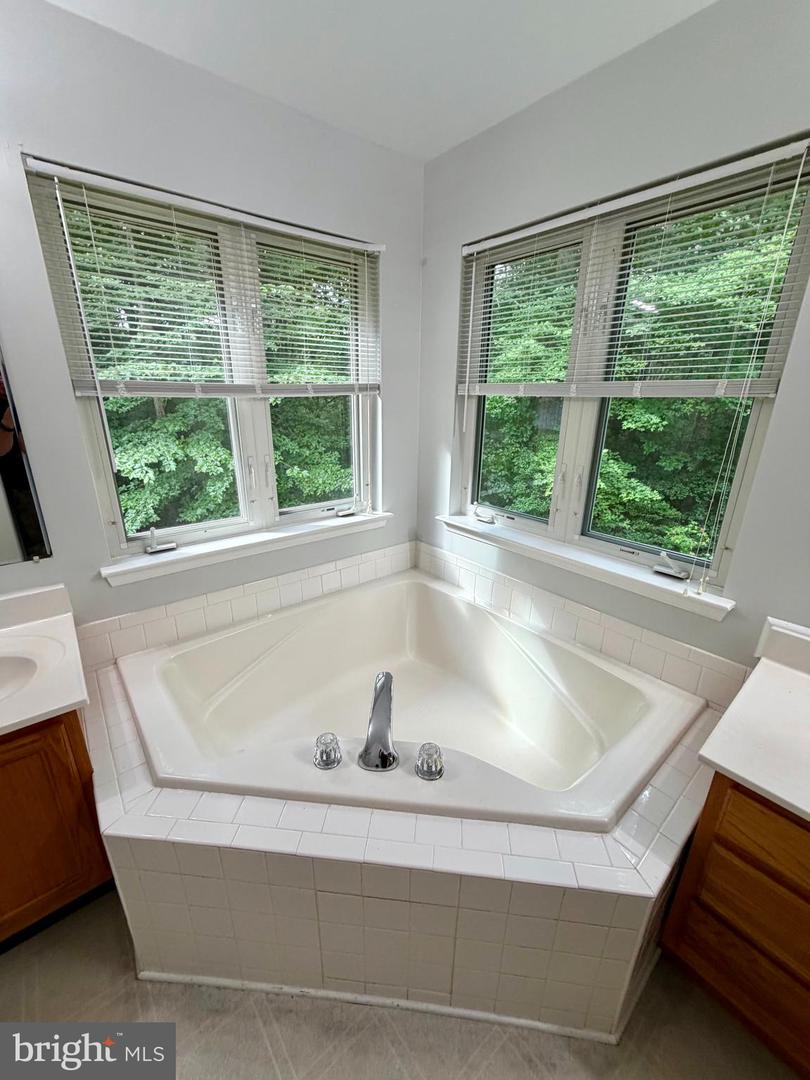 6000 Paternoster Ln Property Photo 23