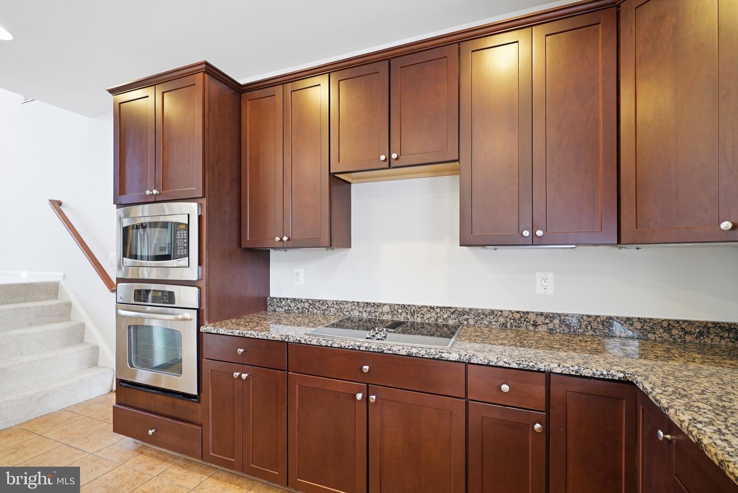 6236 Stone Hill Ct Property Photo 7
