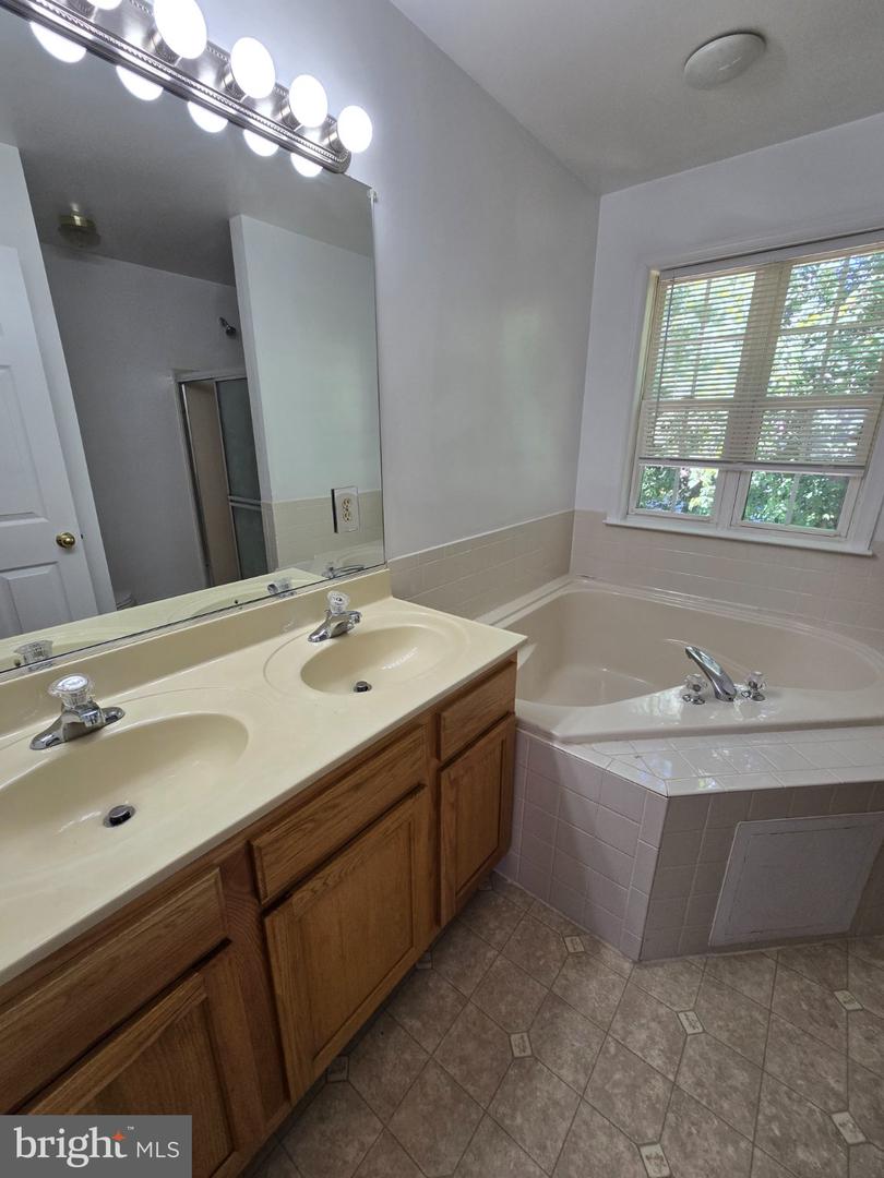 11327 Wildmeadows St Property Photo 38