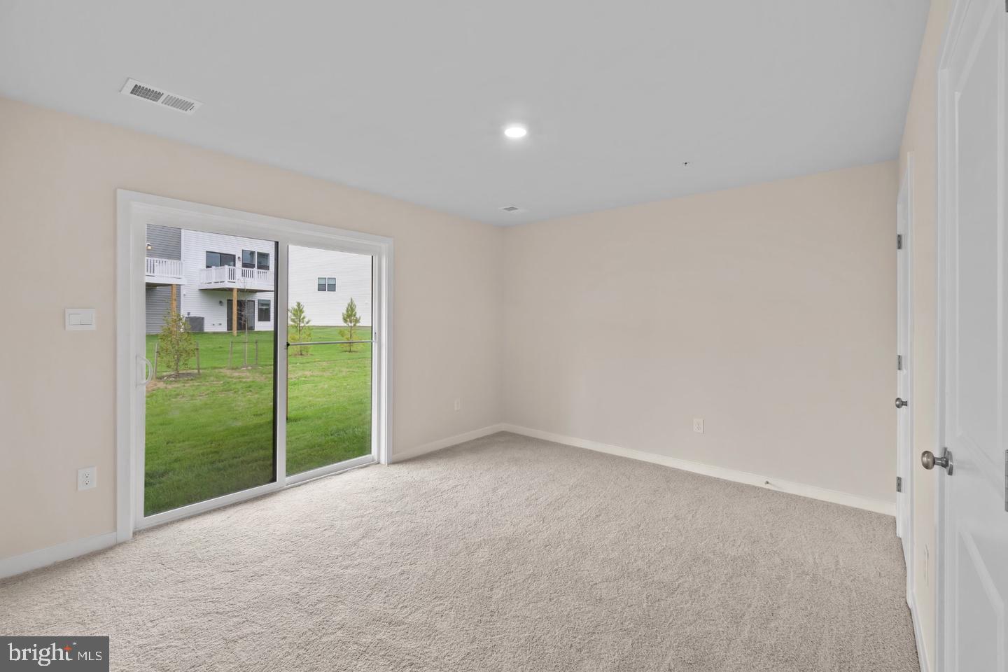 156 Soft Rush Ln Property Photo 5