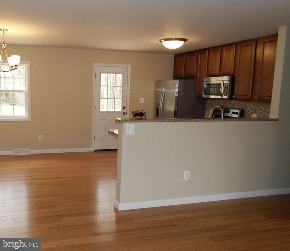 10155 Tucker Ln Property Photo 4