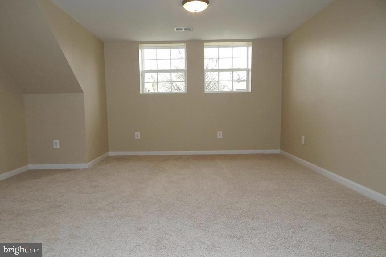 10155 Tucker Ln Property Photo 5