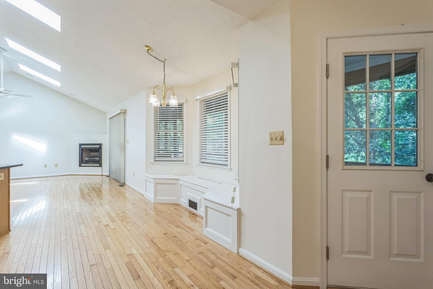 14610 Balsam Ct Property Photo 7