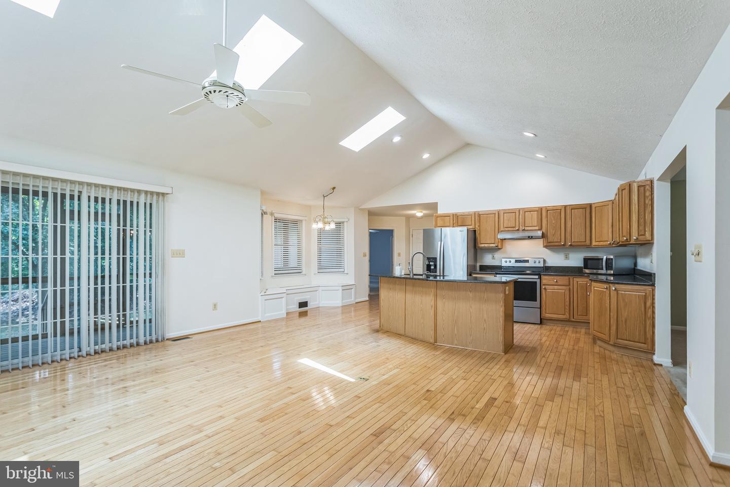 14610 Balsam Ct Property Photo 9