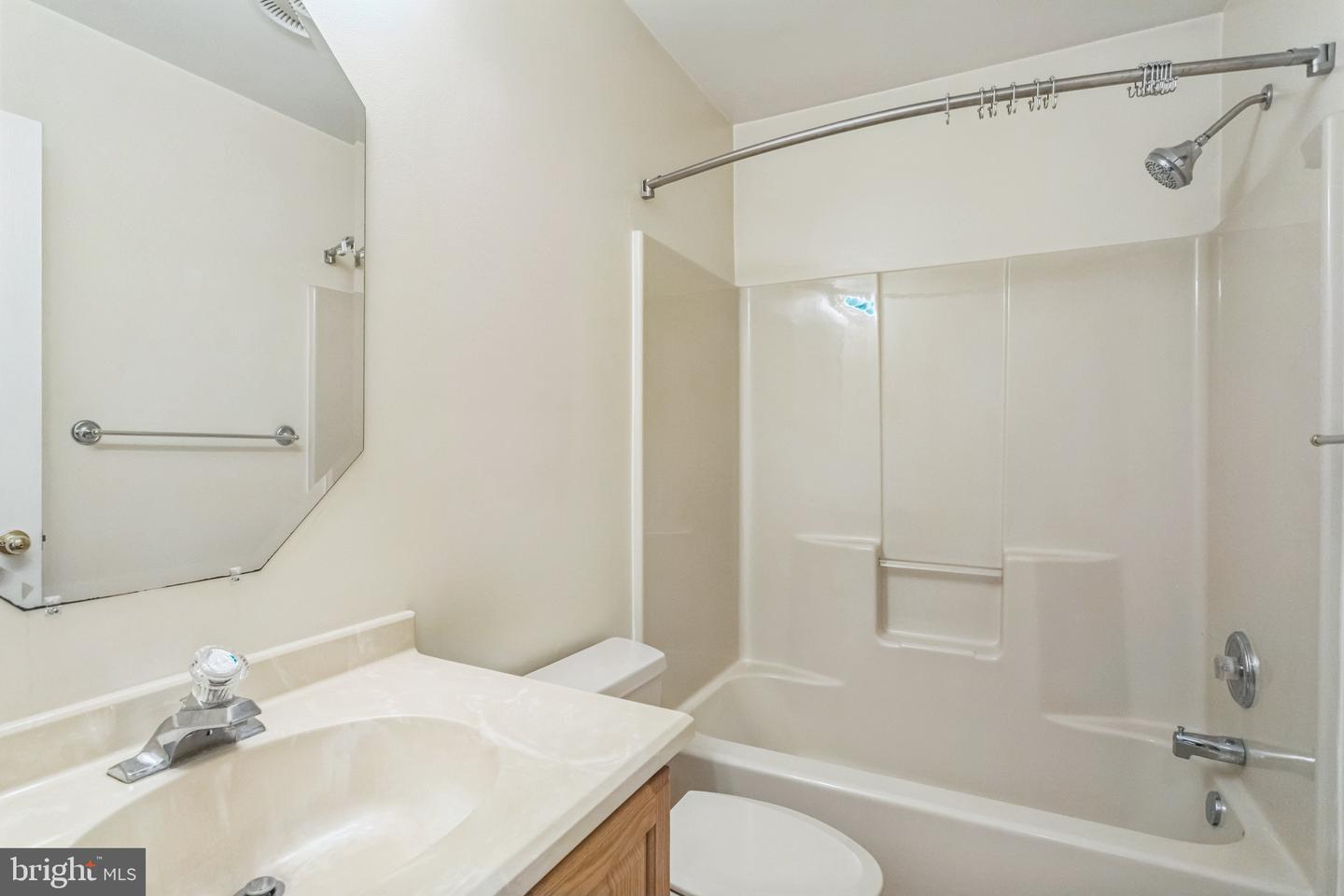 14610 Balsam Ct Property Photo 25
