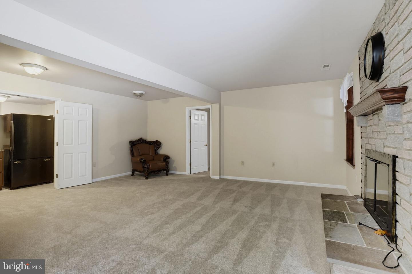 8155 Plowden Dr Property Photo 29