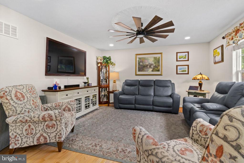 12871 Crescent Run St Property Photo 15